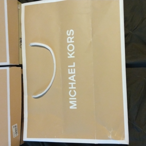 Michael kors shoe boxes one is eight and a half shoe box and the other was 9 med - Picture 9 of 14